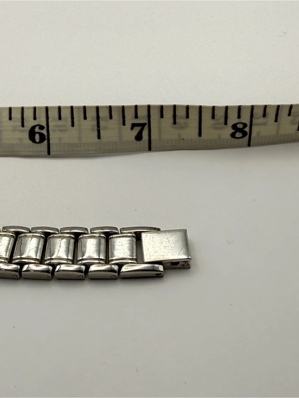 Kim Rogers - Silver‑Tone Watch - Faceted Bezel - New Battery